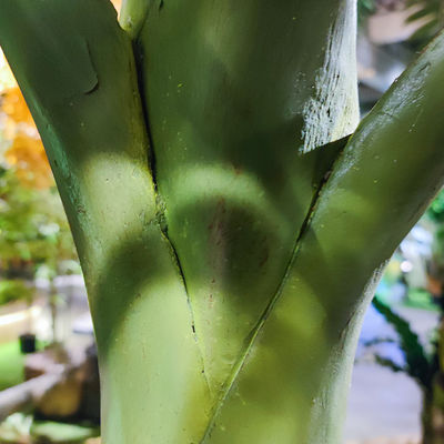 Custom Height Artificial Bottle Palm Tree Outdoor Landscpae Rainforest Theme Park Faux Plant